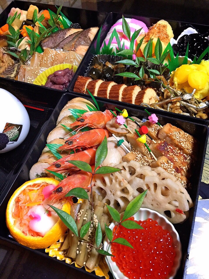 明けましておめでとうございます🎍🎌   2016年の第一回目投稿はお節です☺️